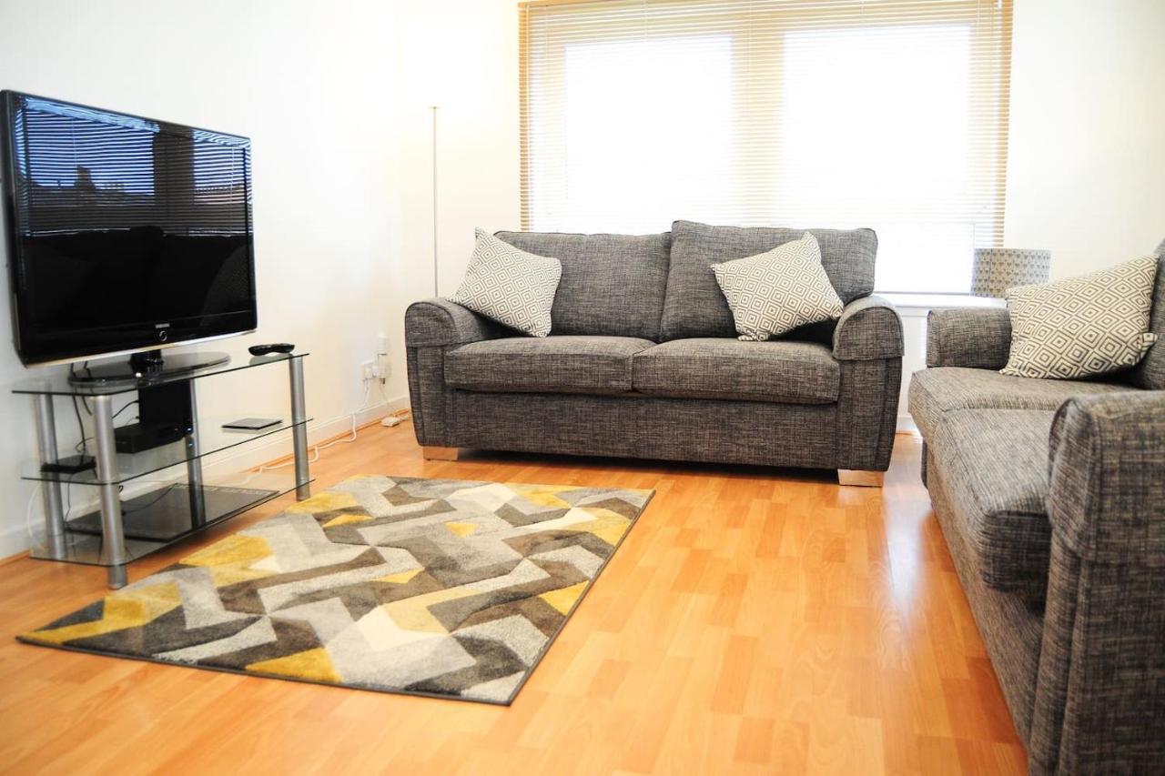 New Glasgow Family Home - Private Parking Exteriér fotografie